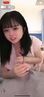 可愛いたぬき顔の横乳胸チラ配信【スマホ対応動画】