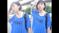 道を尋ねるふりをしてスポーツやってそうな女子大生の胸チラ撮影！