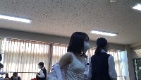 体操着に着替えるときに乳首透け！