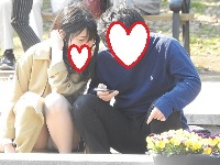 お座りお姉さん発見１０９！！大変です！！パンツが見えてますよ