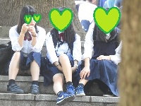 パンツが見えてますよ特別編７！まぢかよ！集団の中で1人だけ生白パン？