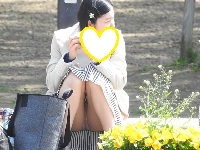 お姉さん！！開きすぎ！！（ＦＨＤ）大変です！！パンツが見えてますよ３５