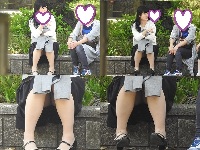 お座りお姉さん発見１２６！！大変です！！パンツが見えてますよ