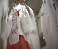 【素人】大学生の神聖なる巫女さんアルバイト更衣室   41分