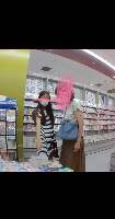 星★★★　おばあちゃんと買い物中の孫娘逆さ鳥