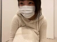 乳輪が卑猥な女の子！清純そうなのに長時間オナニー