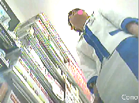 美しい制服店員さんを逆さ撮り3