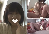 フォロワーGETならと大開脚ビっくん姿を披露
