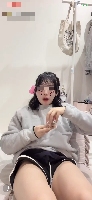 超かわいい子が隙間ゆるゆる白ちらちら配信