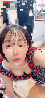 可愛い子のゆるパイちらと自分でまくってモロちら配信