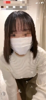 ベットの上でかわいい子がちらちら配信