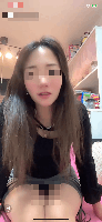 美人かわいい子ソファーでちらちら配信